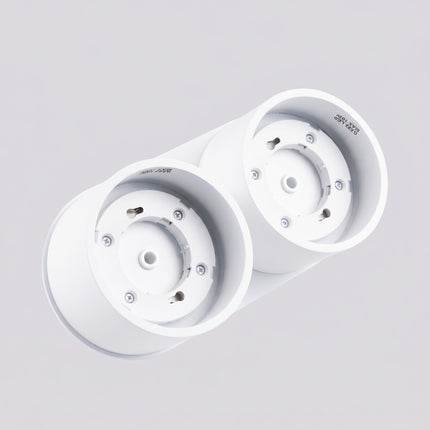 Plafonnier double Pastille blanc, vue sur fond coloré