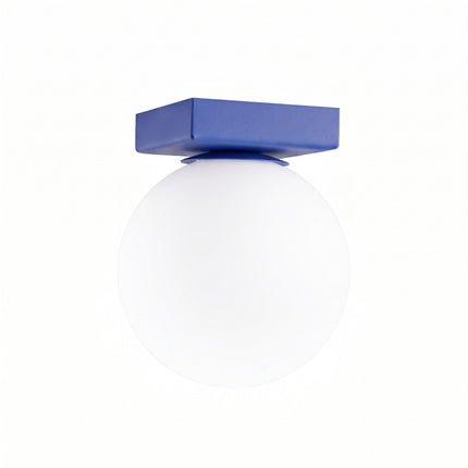 Plafonnier Globe Solis 1 globe bleu outremer, packshot de trois quarts