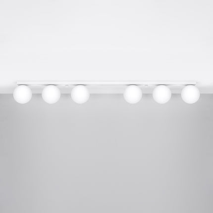 Vue de face du plafonnier Globe Solis 6 globes blanc fixé au plafond avec ses six sphères opalines