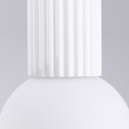 Plafonnier Halo blanc IP44, cylindre nervuré en aluminium et globe en verre opalin, vue 5