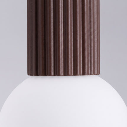 Plafonnier Halo brun chocolat IP44, packshot de trois quarts