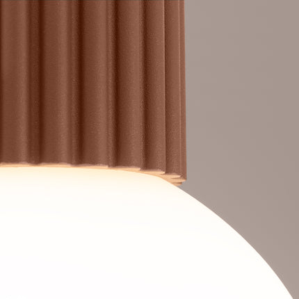 Plafonnier Halo moka IP44, cylindre nervuré en aluminium et globe en verre opalin, vue 4