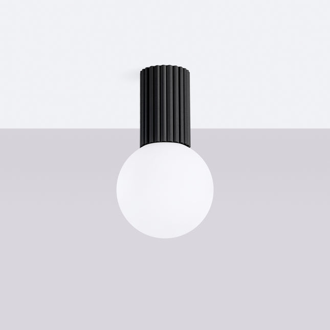 Plafonnier Halo noir IP44, cylindre nervuré en aluminium et globe en verre opalin, vue 2