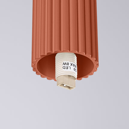 Plafonnier Halo rouge ocre IP44, cylindre nervuré en aluminium et globe en verre opalin, vue 6