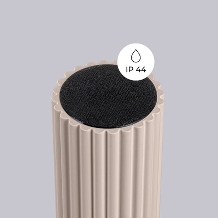 Plafonnier Halo taupe IP44, cylindre nervuré en aluminium et globe en verre opalin, vue 8