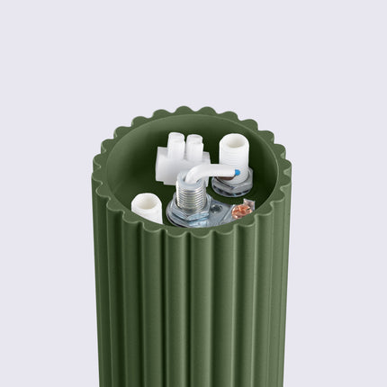 Plafonnier Halo vert olive IP44, cylindre nervuré en aluminium et globe en verre opalin, vue 7