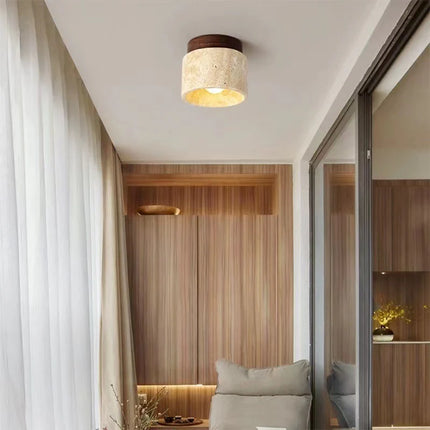 Plafonnier LED en pierre de travertin au plafond d'un salon