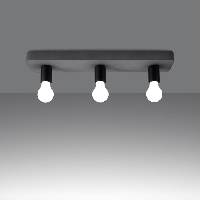 Plafonnier Modulo Industriel en béton gris 3 têtes, vue packshot sur fond gris dégradé