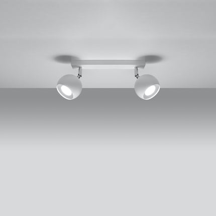 Plafonnier oculaire 2 spots orientables blanc installé dans une pièce lumineuse