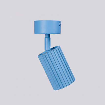 Plafonnier Oslo 1 spot orientable bleu ciel, packshot de trois quarts