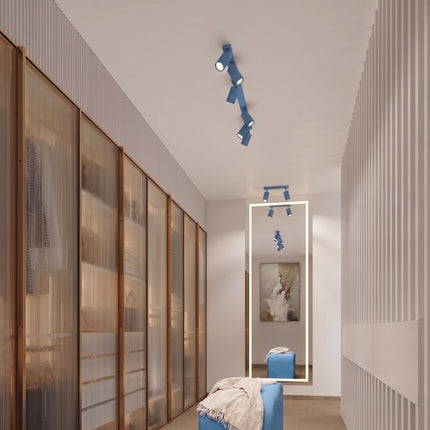 Plafonnier Oslo 10 bleu azur, au-dessus d'un plan de travail