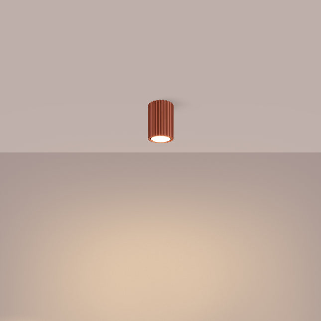 Plafonnier Oslo 10 rouge ocre en aluminium strié, luminaire compact pour plafond au style méditerranéen