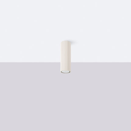 Plafonnier Oslo 20 beige en aluminium nervuré, vue de face sur fond blanc