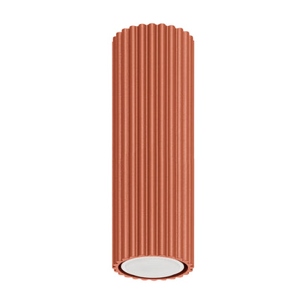 Plafonnier Oslo 20 rouge ocre en aluminium nervuré, packshot sur fond blanc