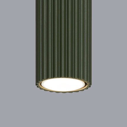 Plafonnier Oslo 20 vert olive vu de profil, silhouette cylindrique nervurée