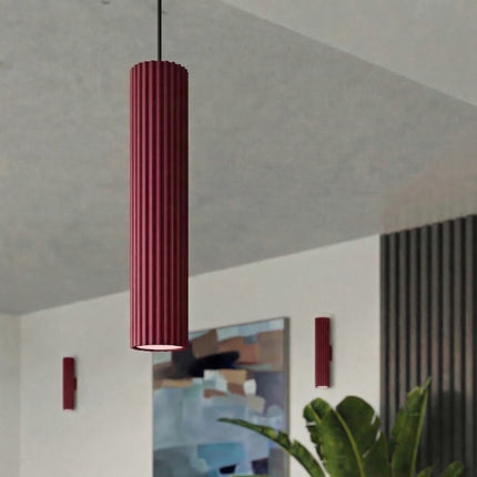 Plafonnier Oslo 40 bordeaux dans un intérieur contemporain
