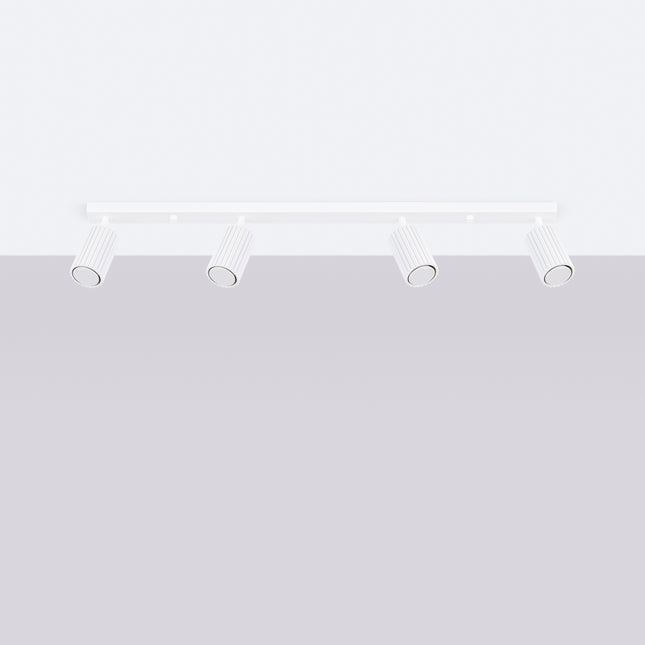 Plafonnier Oslo 4L blanc fixé au plafond, éclairage GU10 orientable pour une pièce lumineuse et minimaliste.