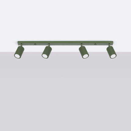 Plafonnier Oslo 4L vert fixé au plafond, éclairage GU10 orientable pour une pièce lumineuse et minimaliste.