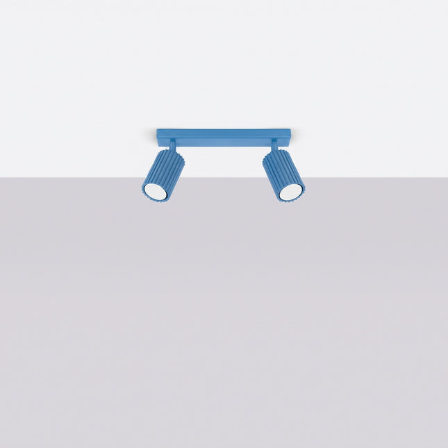 Plafonnier Oslo barre 2 spots orientables 30 cm bleu ciel, vue en situation sur fond clair