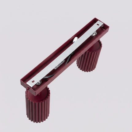 Plafonnier Oslo barre 2 spots orientables 30 cm bordeaux, vue de détail
