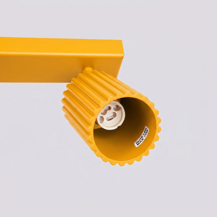 Plafonnier Oslo barre 2 spots orientables 30 cm jaune ambré, packshot de trois quarts