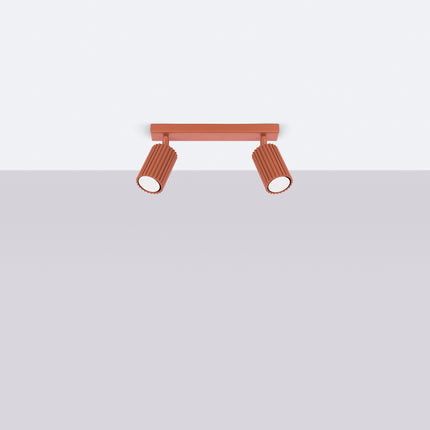 Plafonnier Oslo barre 2 spots orientables 30 cm rouge ocre, vue en situation