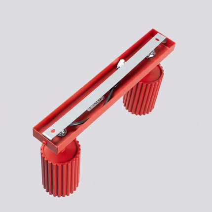 Plafonnier Oslo barre 2 spots orientables 30 cm rouge vif, vue de détail
