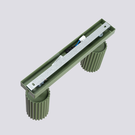 Plafonnier Oslo barre 2 spots orientables 30 cm vert olive, vue de détail