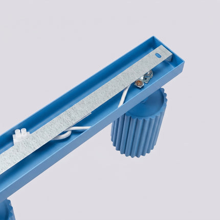 Plafonnier Oslo barre 3 spots orientables 45 cm bleu ciel, vue de détail