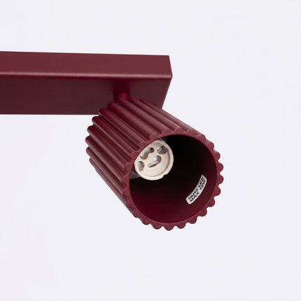 Plafonnier Oslo barre 3 spots orientables 45 cm bordeaux, packshot de trois quarts