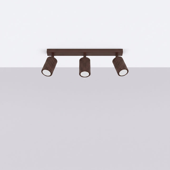 Plafonnier Oslo barre 3 spots orientables 45 cm brun chocolat, vue en situation sur fond clair