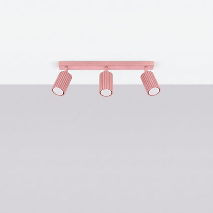 Plafonnier Oslo barre 3 spots orientables 45 cm rose poudré, vue en situation sur fond clair
