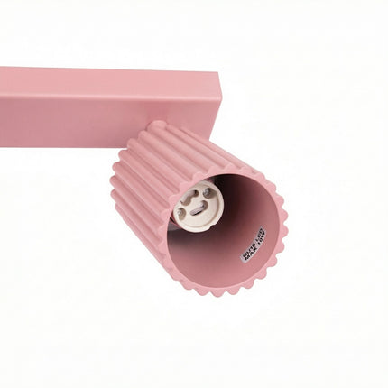 Plafonnier Oslo barre 3 spots orientables 45 cm rose poudré, packshot de trois quarts