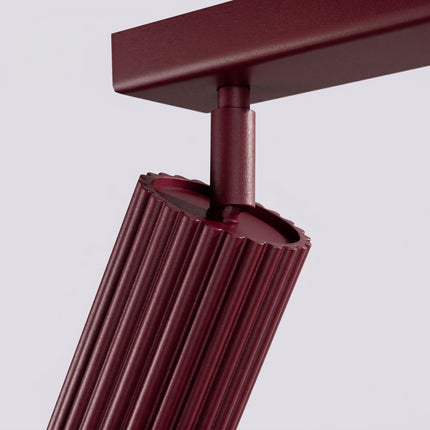 Plafonnier Oslo Barre 4 Spots Orientables 81 cm en Aluminium Bordeaux, détail de la fixation