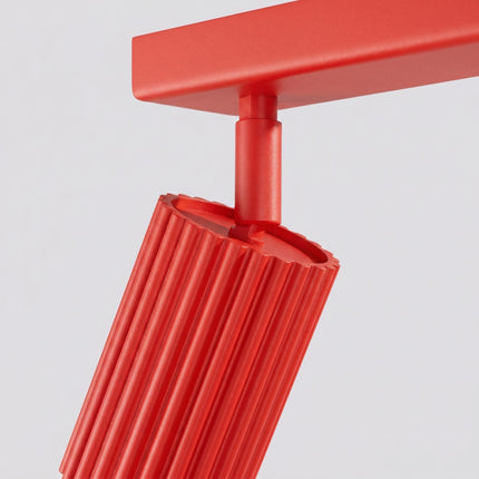 Plafonnier Oslo Barre 4 Spots Orientables 81 cm en Aluminium Rouge Vif, détail de la fixation