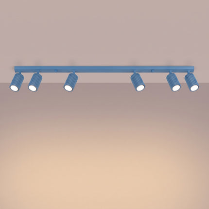Plafonnier Oslo barre 6 spots orientables 117 cm bleu ciel, lumière allumée