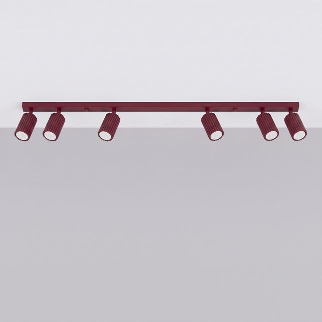 Plafonnier Oslo barre 6 spots orientables 117 cm bordeaux, vue en situation sur fond clair