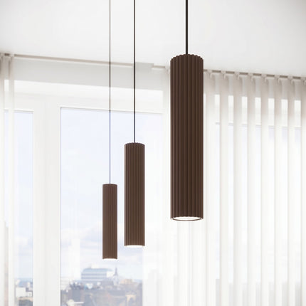 Plafonnier Oslo barre 6 spots orientables 117 cm brun chocolat dans un intérieur contemporain