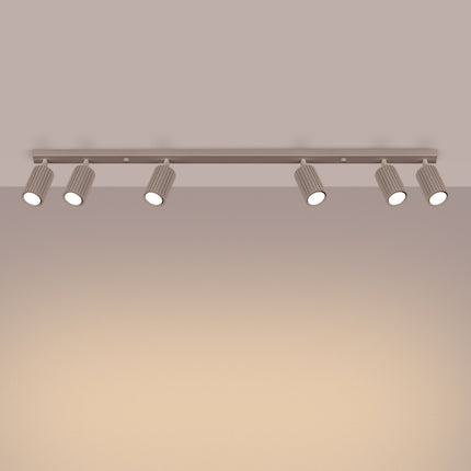 Plafonnier Oslo Barre 6 Spots Orientables 117 cm en Aluminium Taupe, lumière allumée