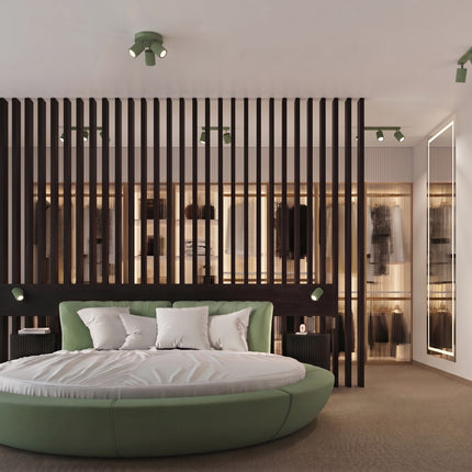 Plafonnier Oslo barre 6 spots orientables 117 cm vert sauge dans une pièce à vivre