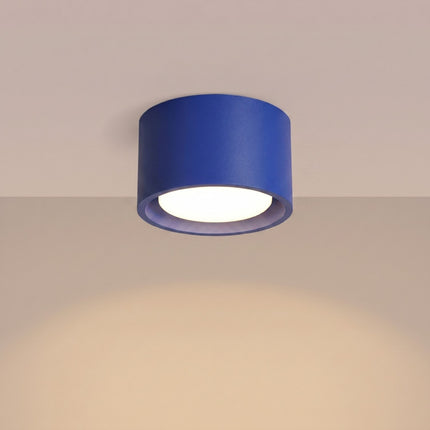 Plafonnier Pastille bleu outremer, lumière allumée