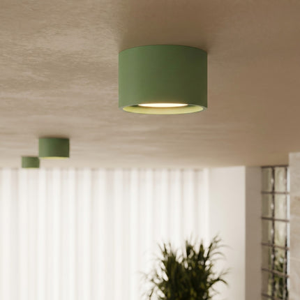 Plafonnier Pastille vert sauge, intérieur contemporain
