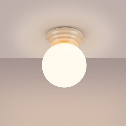 plafonnier perle céramique beige ip44, lumière allumée