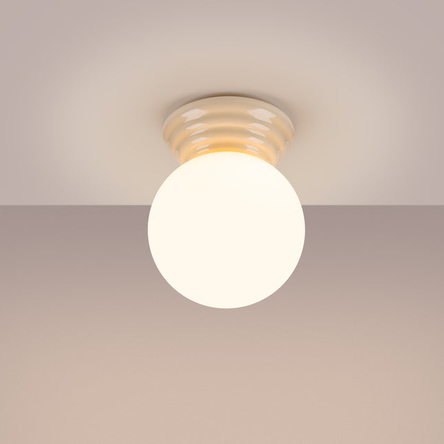 plafonnier perle céramique beige ip44, lumière allumée