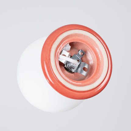 plafonnier perle céramique pêche ip44, détail de la fixation
