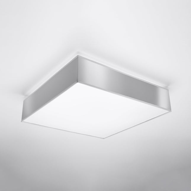 Plafonnier Plateforme carré 45 gris au plafond d'un salon