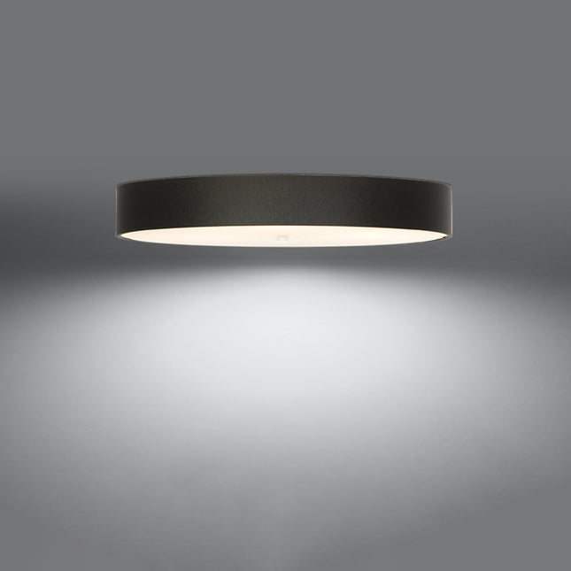 Plafonnier rond en tissu noir de 100 cm, abat-jour tambour et diffuseur en verre, allumé sur fond gris