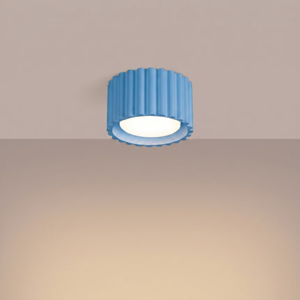 Plafonnier spot Aura bleu azur, lumière allumée