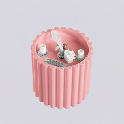 Plafonnier Spot Aura Aluminium Cannelé Rose Poudré (GU10), vue sur fond coloré