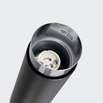 plafonnier spot cylindre noir et chrome 12,5 cm, packshot de trois quarts